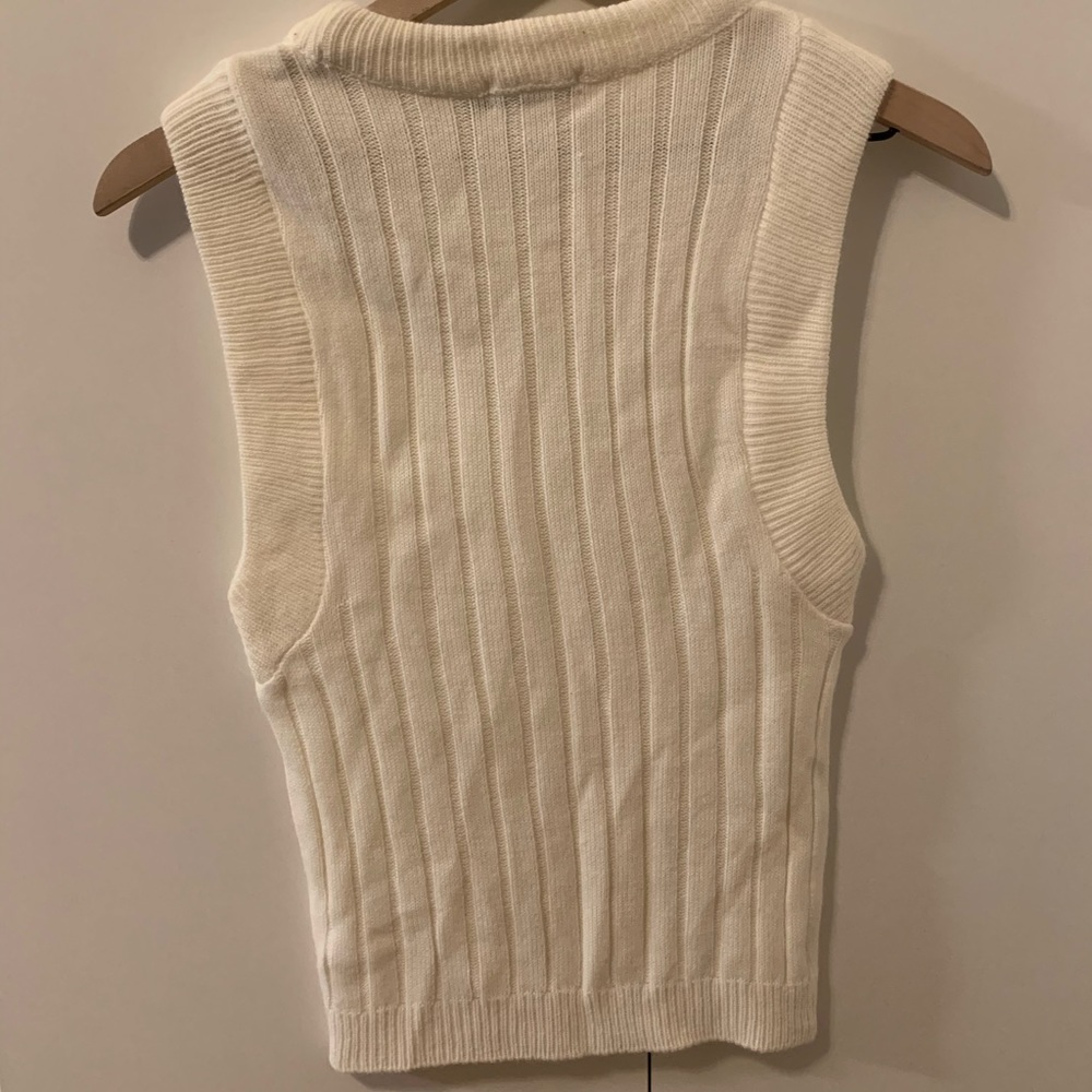 Knit Ribbed Sweater Vest Top - Picture 5 of 5